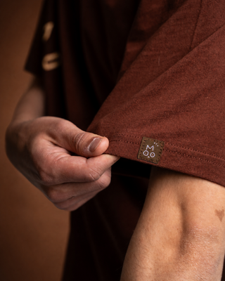 SIDE LOGO TEE - BARNA